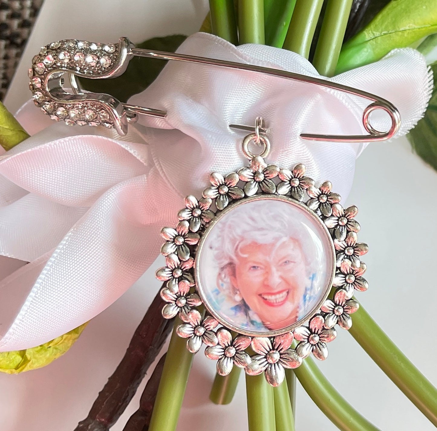 Wedding Memorial Bouquet Charm for Bridal Bouquet-Photo Memory Gifts –  Sugartree and Company